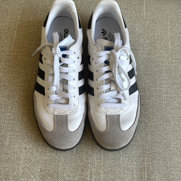Adidas Black and White Original Samba Sneaker Women Size 8/Men's 7 - Picture 2 of 9